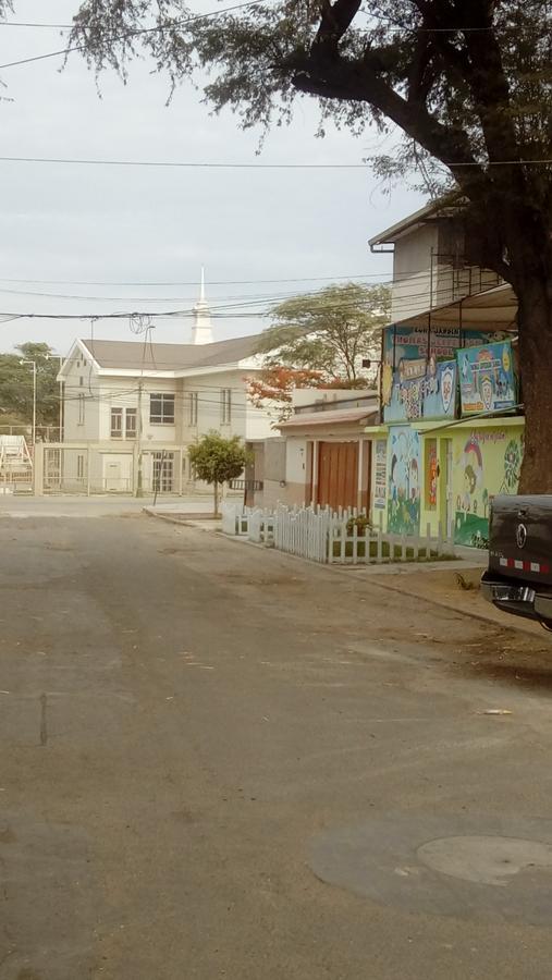Hospedaje Residencial Los Fresnos - Miraflores Piura Exterior foto
