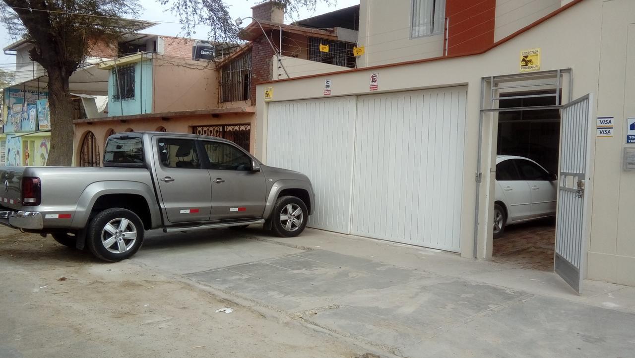 Hospedaje Residencial Los Fresnos - Miraflores Piura Exterior foto